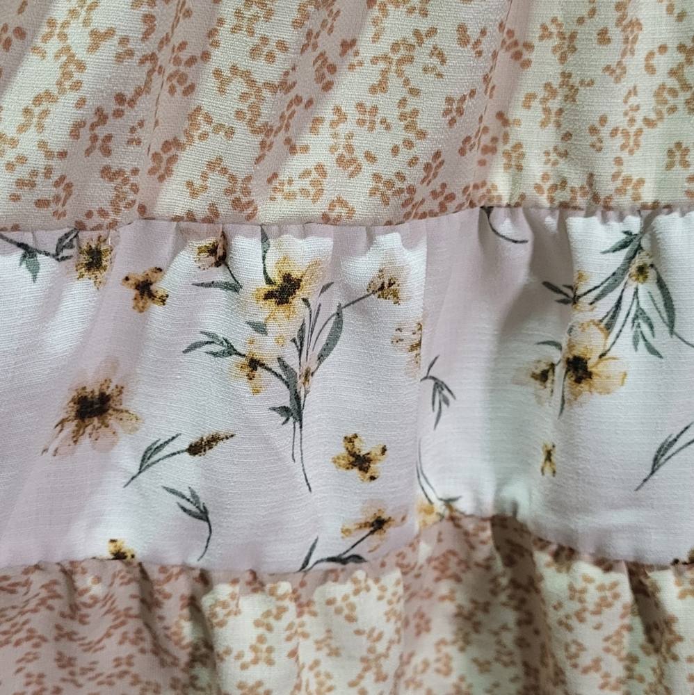 Paper Crane Women's Floral Print Short Sleeve Crewneck Blouse Size Small EUC - Picture 5 of 10